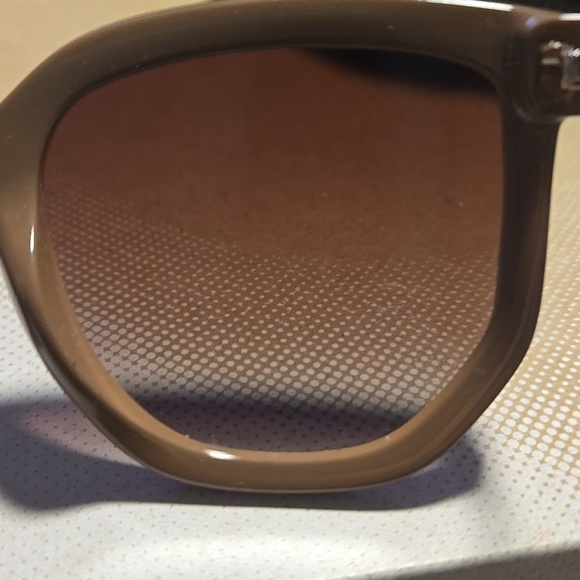 Quay Australia-NWOT \